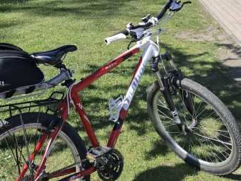 Na Den Země jsme se společně s partnery Labské stezky vydali na projížďku ve Středních Čechách.