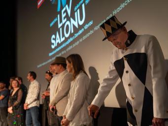 Premiéru dokumentu Lev salonu v kině Bio Central zakončila i charitativní aukce!