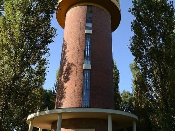 Den otevřených dveří na věžovém vodojemu