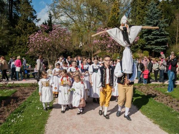 Vynášení smrtholky z Královýho Hradce